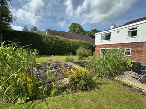 Photo 27- click for photo gallery